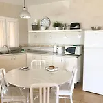 My Ocean - Breathtaking Location, Steps To The Ocean, Spacious Sea View, Fully Equipped And Well-furnished With Private Entrance And High-speed Fiber Optic Internet Apartament *