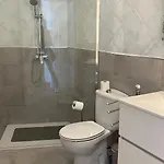 Apartament My Ocean - Breathtaking Location, Steps To The Ocean, Spacious Sea View, Fully Equipped And Well-furnished With Private Entrance And High-speed Fiber Optic Internet *