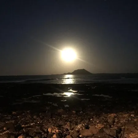 Lejlighed My Ocean !!! Breathtaking Location, Steps To The Ocean, Spacious Sea View, Fully Equipped And Well-furnished With Private Entrance And High-speed Fiber Optic Internet *