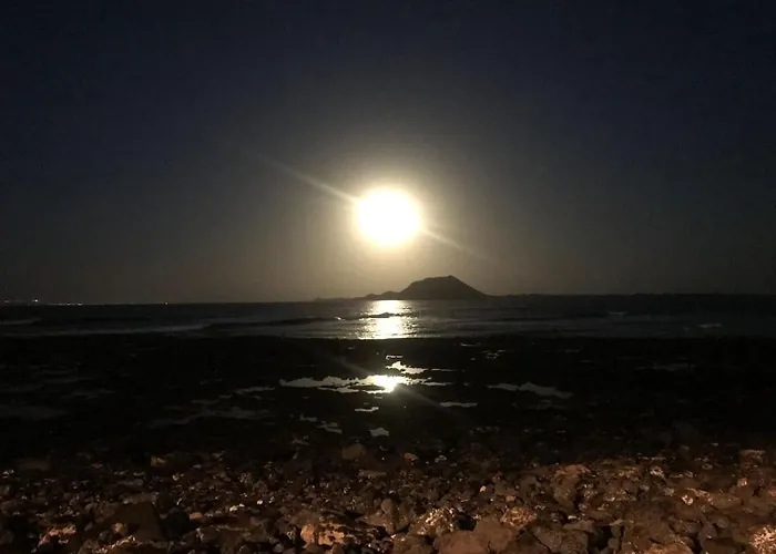 Appartement My Ocean !!! Breathtaking Location, Steps To The Ocean, Spacious Sea View, Fully Equipped And Well-furnished With Private Entrance And High-speed Fiber Optic Internet *