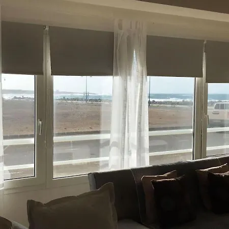 My Ocean !!! Breathtaking Location, Steps To The Ocean, Spacious Sea View, Fully Equipped And Well-furnished With Private Entrance And High-speed Fiber Optic Internet Apartamento
