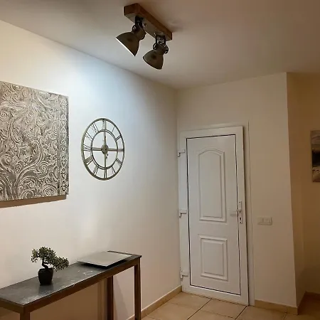 My Ocean !!! Breathtaking Location, Steps To The Ocean, Spacious Sea View, Fully Equipped And Well-furnished With Private Entrance And High-speed Fiber Optic Internet Appartement *