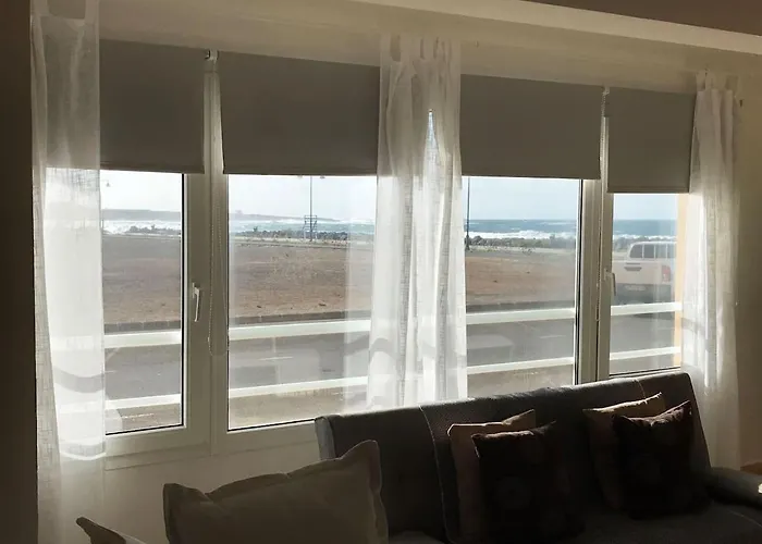 My Ocean !!! Breathtaking Location, Steps To The Ocean, Spacious Sea View, Fully Equipped And Well-furnished With Private Entrance And High-speed Fiber Optic Internet Apartmán