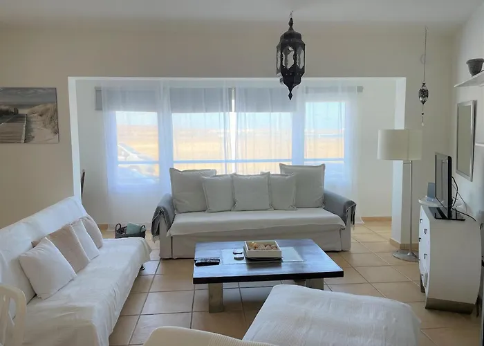 My Ocean !!! Breathtaking Location, Steps To The Ocean, Spacious Sea View, Fully Equipped And Well-furnished With Private Entrance And High-speed Fiber Optic Internet Apartmán Corralejo