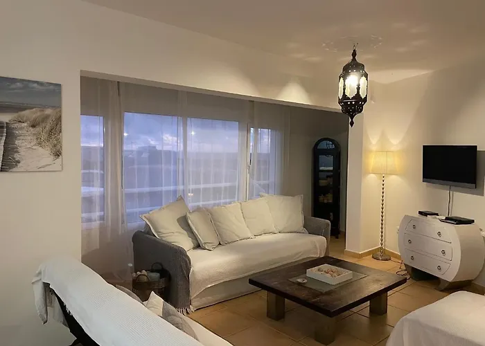 My Ocean !!! Breathtaking Location, Steps To The Ocean, Spacious Sea View, Fully Equipped And Well-furnished With Private Entrance And High-speed Fiber Optic Internet Apartmán Corralejo
