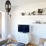 My Ocean - Breathtaking Location, Steps To The Ocean, Spacious Sea View, Fully Equipped And Well-furnished With Private Entrance And High-speed Fiber Optic Internet Apartamento *