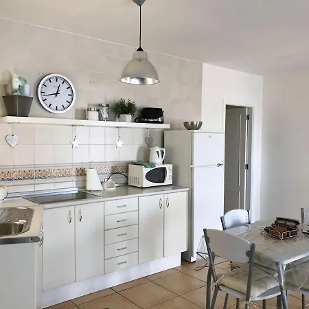 Ocean View Haven: Beachfront Retreat With Fiber Optic Internet Apartment *