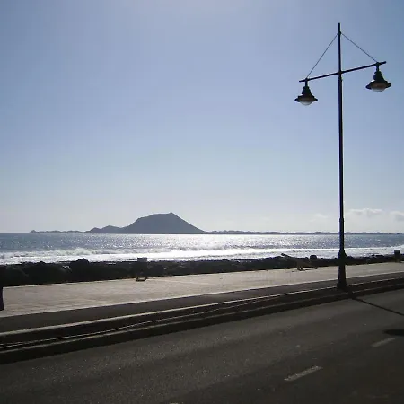 Apartment Ocean View Haven: Beachfront Retreat With Fiber Optic Internet *