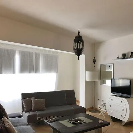 Ocean View Haven: Beachfront Retreat With Fiber Optic Internet Corralejo