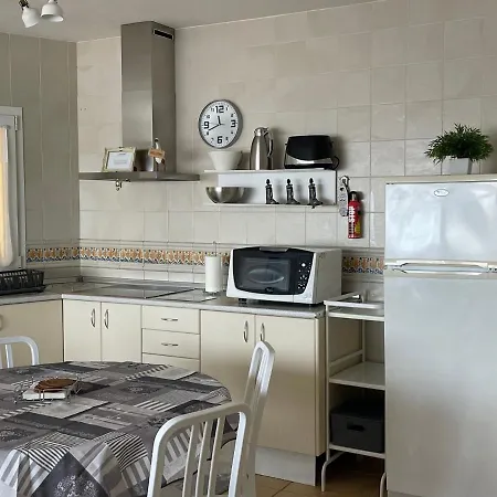 Ocean View Haven: Beachfront Retreat With Fiber Optic Internet Corralejo
