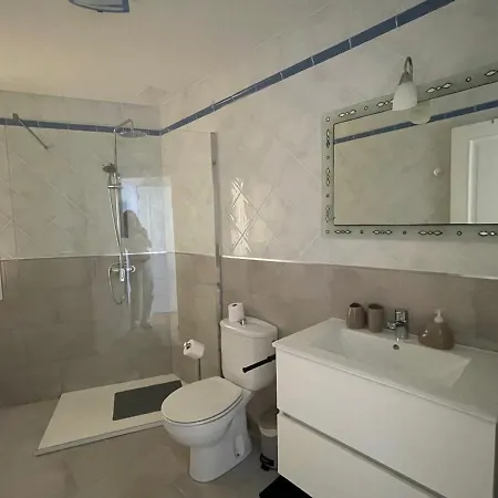 Ocean View Haven: Beachfront Retreat With Fiber Optic Internet Apartment Corralejo